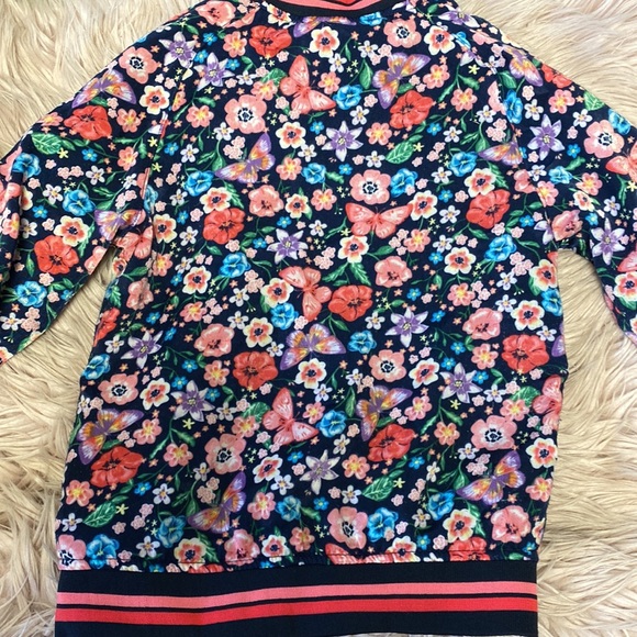 Butterfly Floral Jacket - Picture 5 of 6